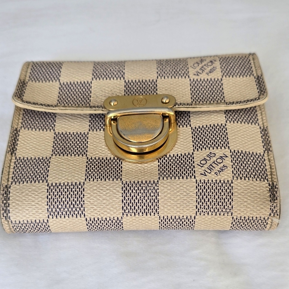 Louis Vuitton Damier Azur Wallet with Gold Clasp - Picture 6 of 8